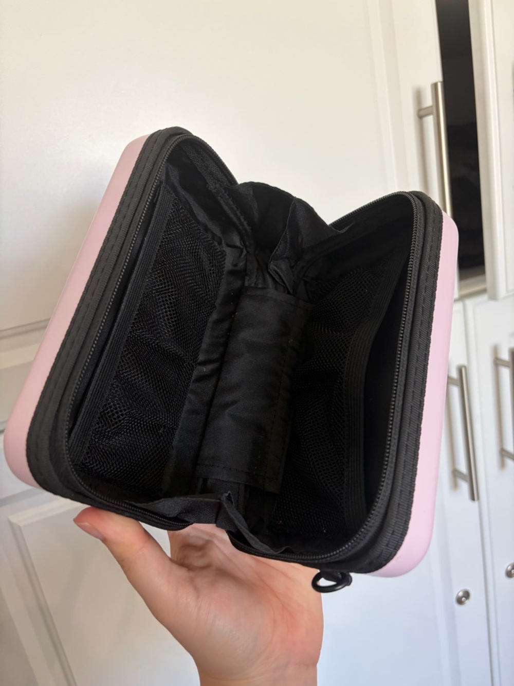 Compact Pink Hard-Shell Carry Case - Picture 5 of 11
